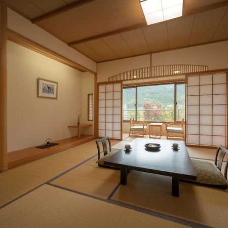 Iizaka Onsen Surikamitei Ohtori Hotel Fukushima  Exterior photo