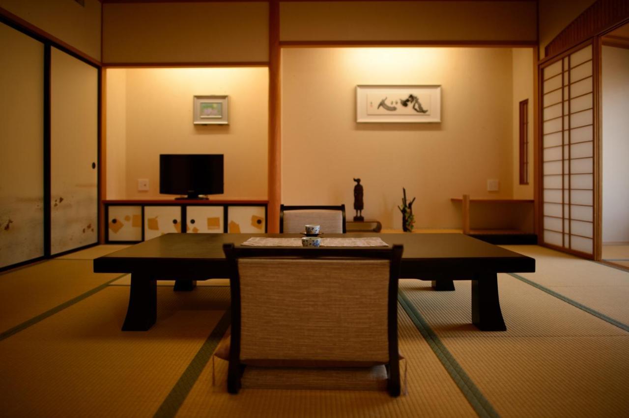 Iizaka Onsen Surikamitei Ohtori Hotel Fukushima  Exterior photo